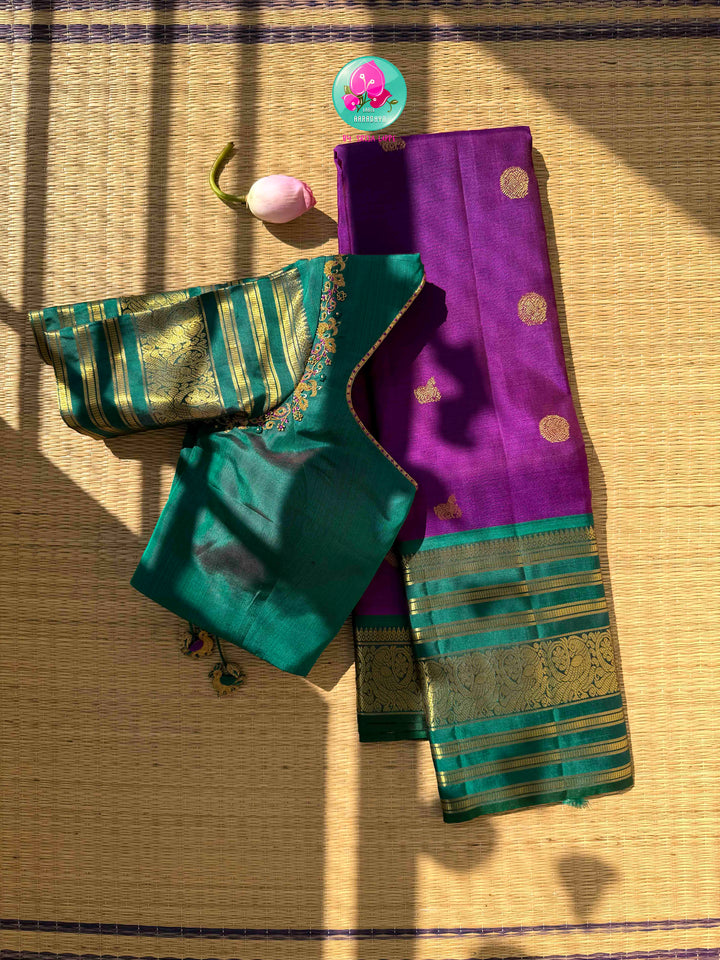Vintage Regal Splendor: Purplish-Magenta Pure Kanjeevaram Silk Saree with Teal Green Border & Hand-Embroidered Maggam Blouse