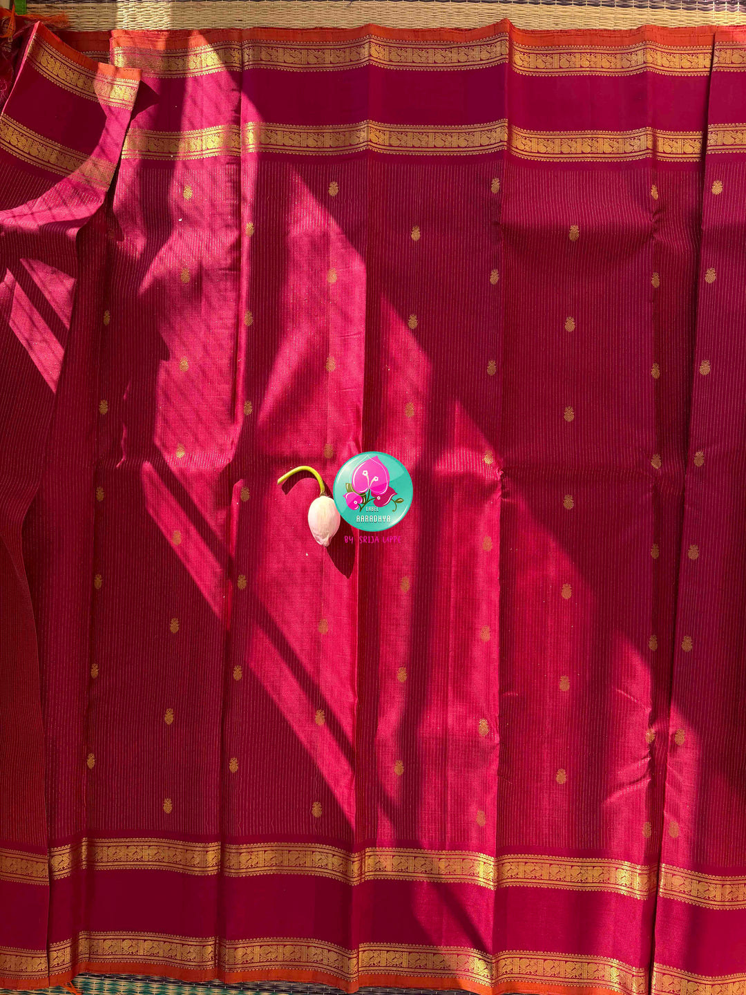 Regal Magenta-Maroon Warmth & Tangerine Radiance: Pure Kanjeevaram Silk Saree with Vaira Oosi Lines, Orange Korvai Border & Fusion Hand-Embroidered Blouse