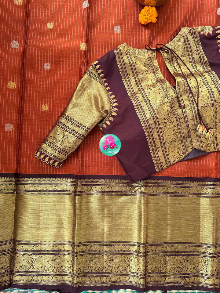 Ember & Earth: Vintage Rust Orange Vaira Oosi Kanchipuram Saree with Grand Artisan Borders