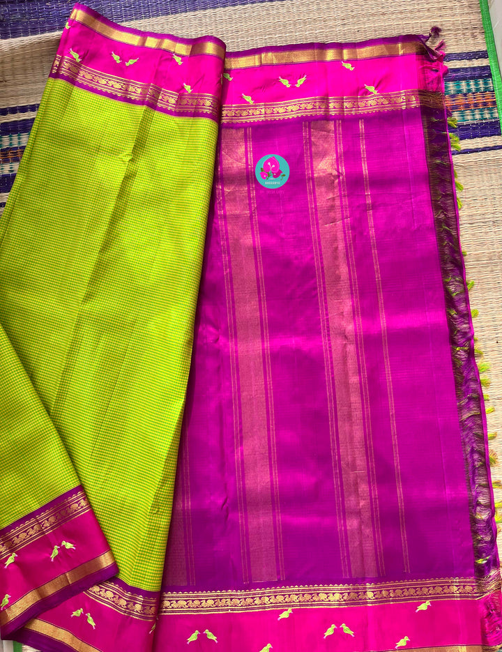 Vintage checkered pure Kanchipattu saree set with bird hand work
