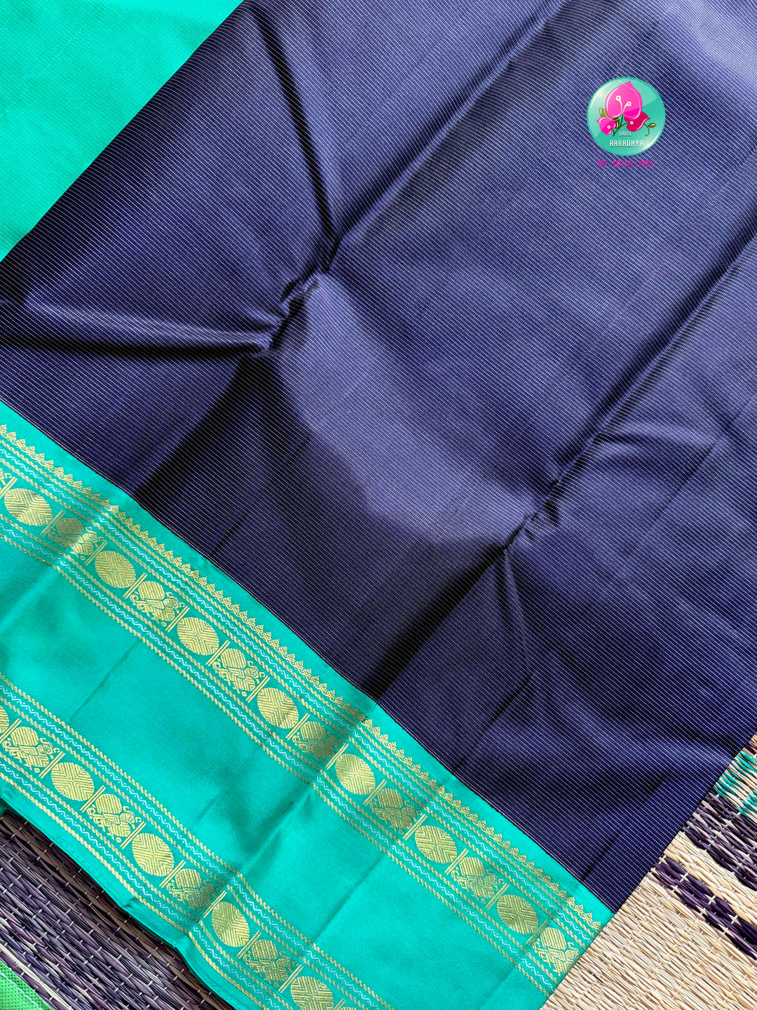 Midnight Currents: Dark Blue Vaira Oosi Kanchipattu Saree with Sea Green Border