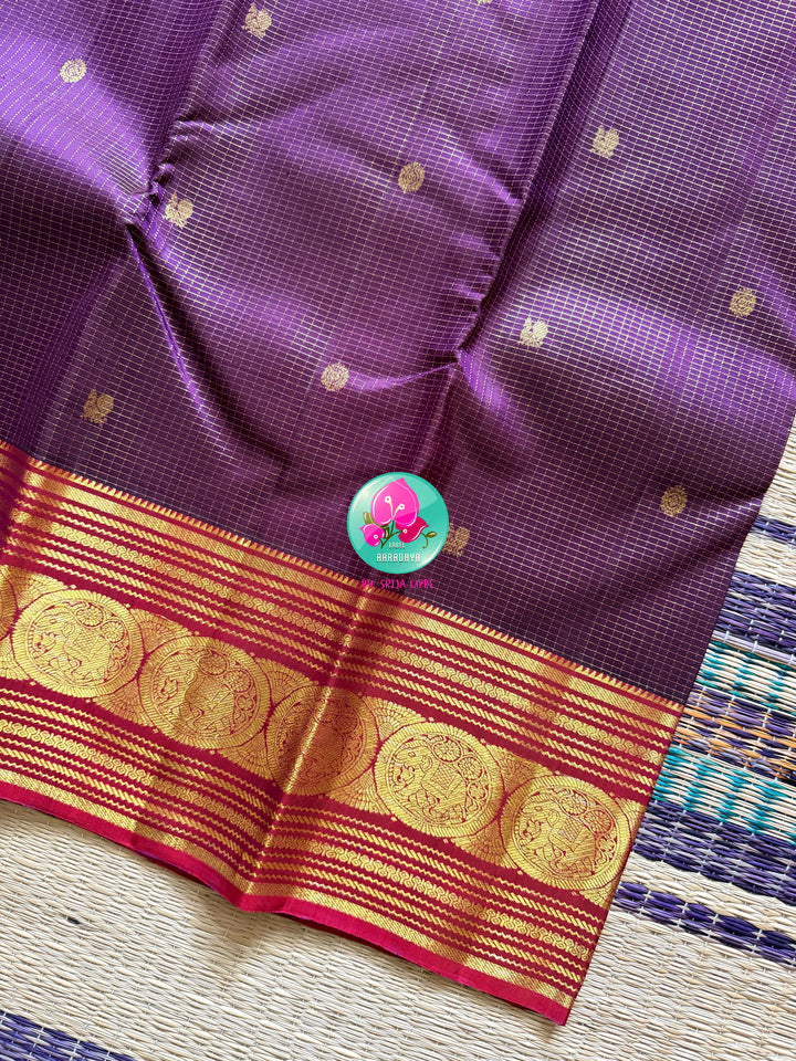 Imperial Violet: Pure Dark Purple Vaira Oosi Kanchipattu Saree with Traditional Grandeur