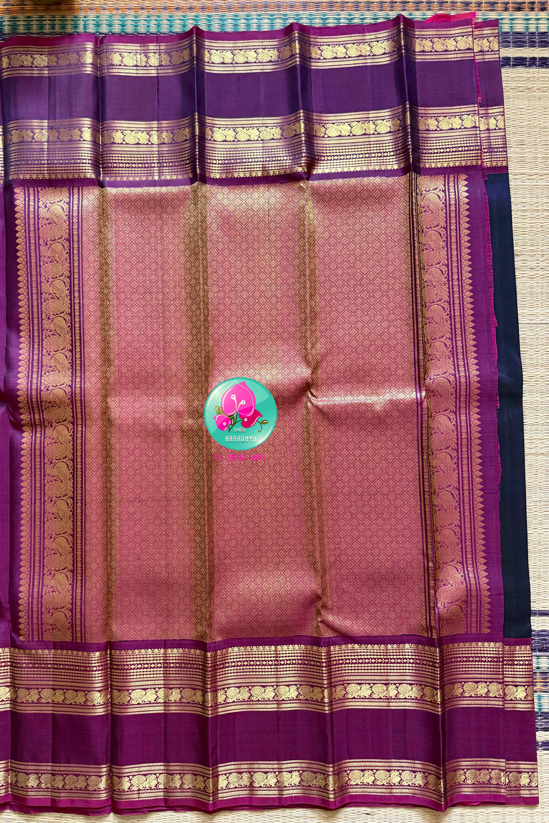 Midnight Anchor: Dark Navy Blue Kanchipattu Saree with Crimson Gap Border