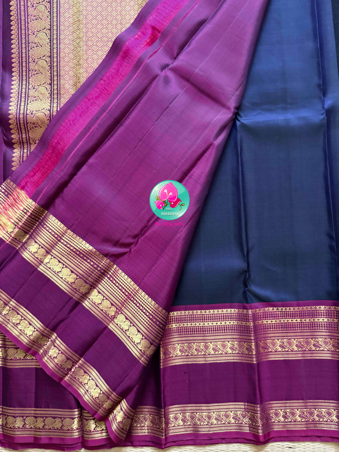 Midnight Anchor: Dark Navy Blue Kanchipattu Saree with Crimson Gap Border