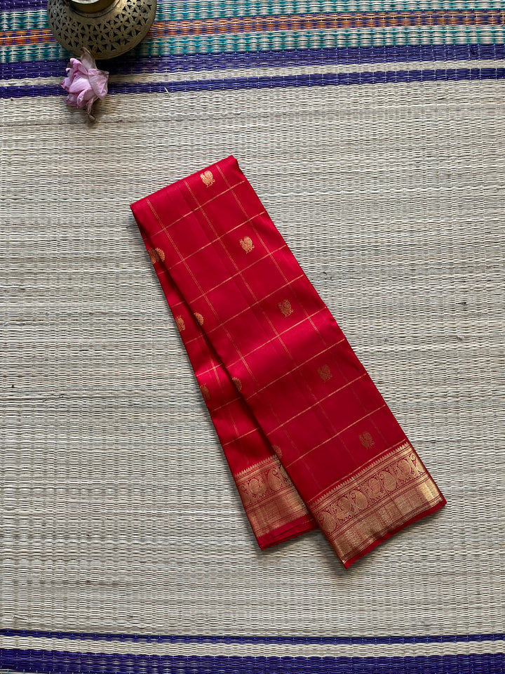 Bold Red 2g Zari Kanjeevaram saree in traditional border