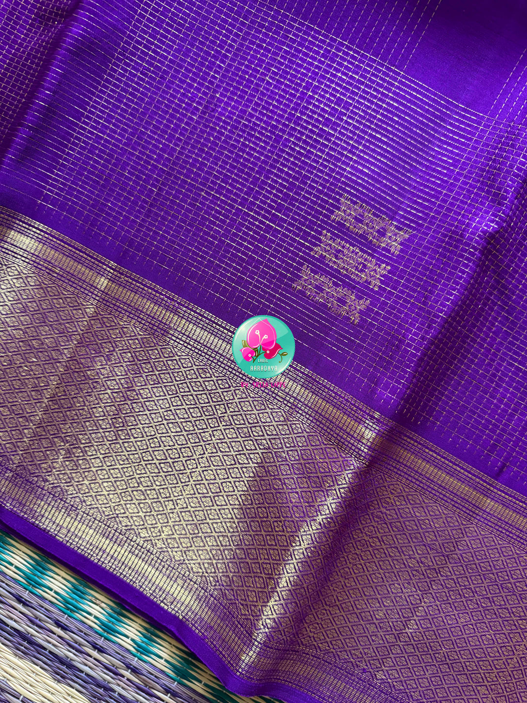 Royal Amethyst: Vintage Purple Vaira Oosi Kanchipattu Saree with Traditional Gilded Border