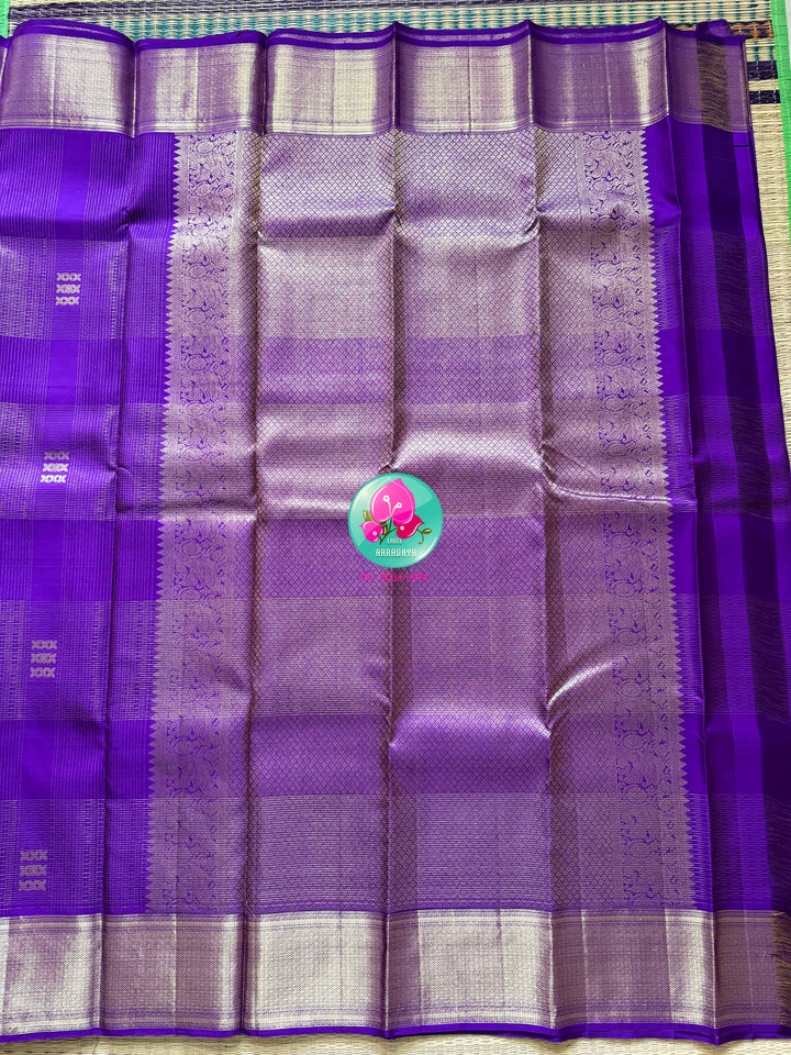 Royal Amethyst: Vintage Purple Vaira Oosi Kanchipattu Saree with Traditional Gilded Border
