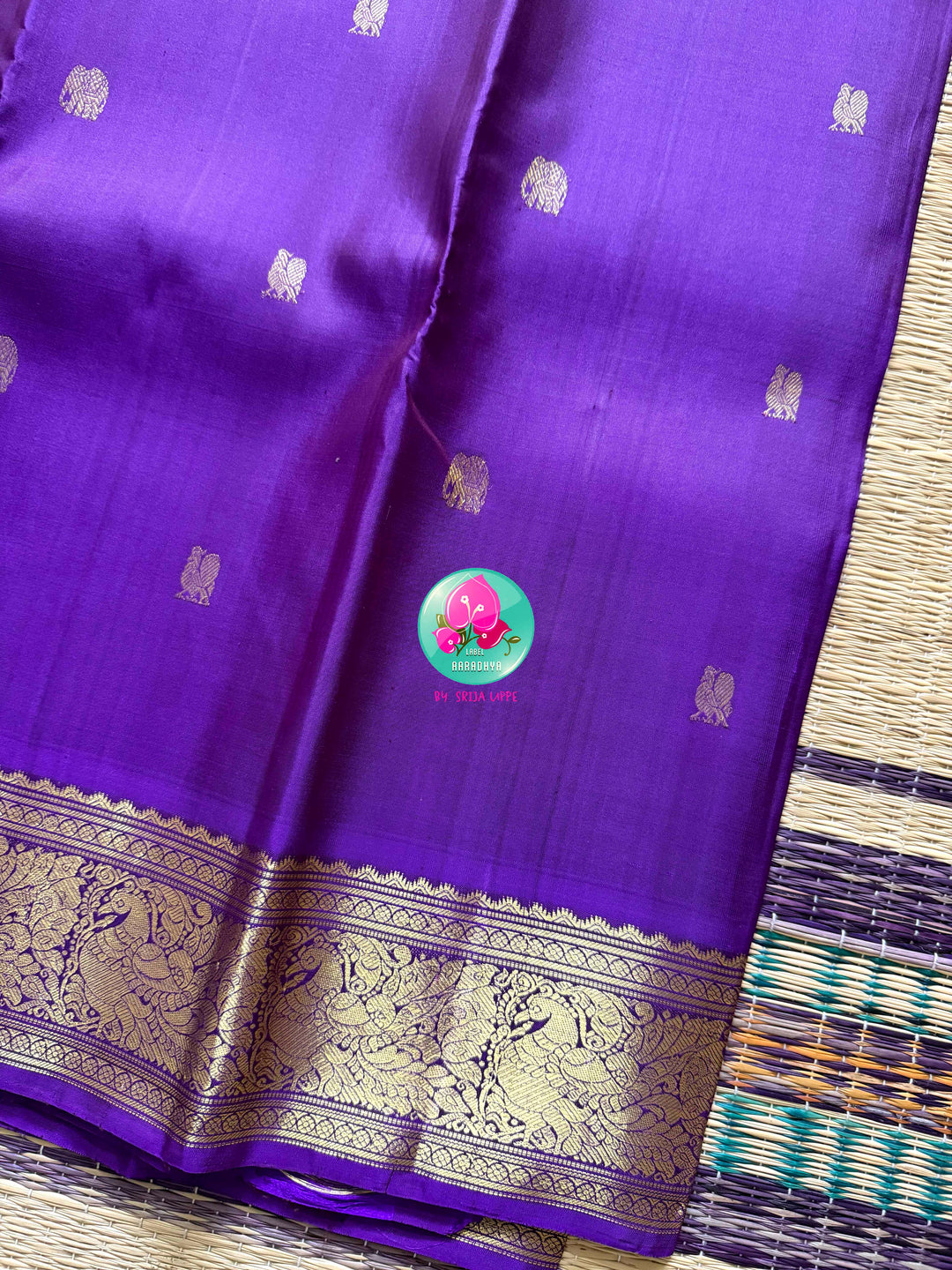 Royal Amethyst: Pure Purple Kanchipattu Handloom Saree with Traditional Gilded Border