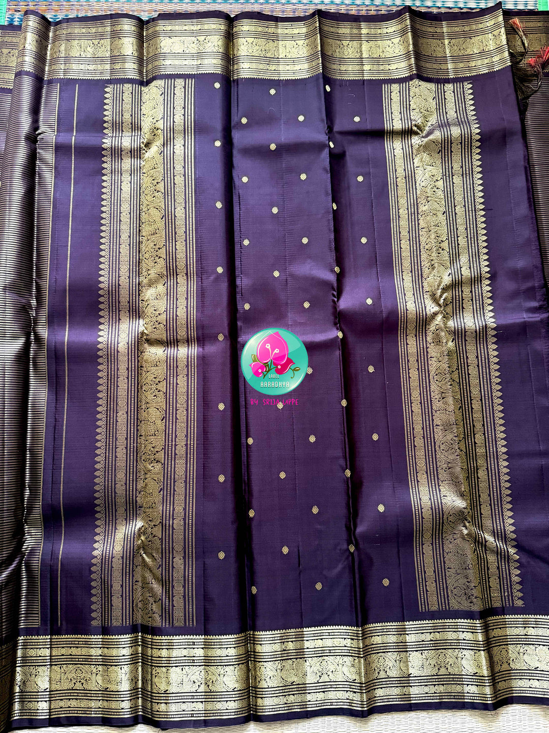 The Mahogany Glimmer: Deep Brown 2G Vaira Oosi Kanchipattu Saree with Traditional Gilded Border