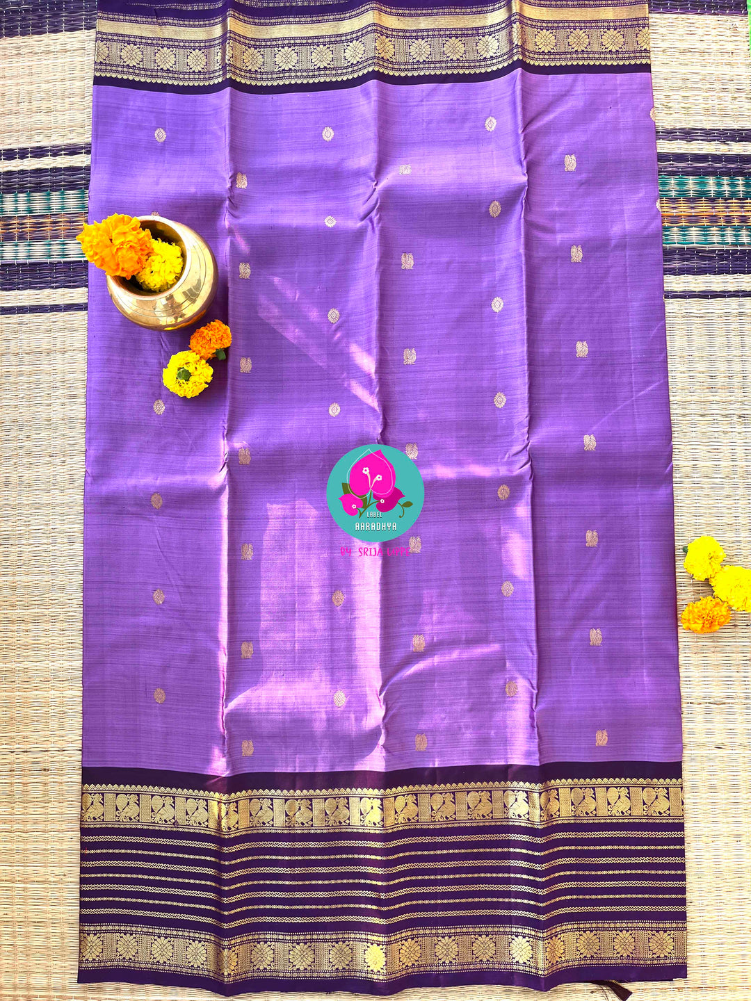 A Symphony in Lavender: Handwoven Kanchipattu Saree with Deep Purple Zari Grandeur