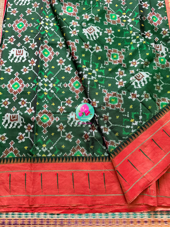The Sovereign Confluence: 8-Ply Patan Patola & Paithani Fusion Saree