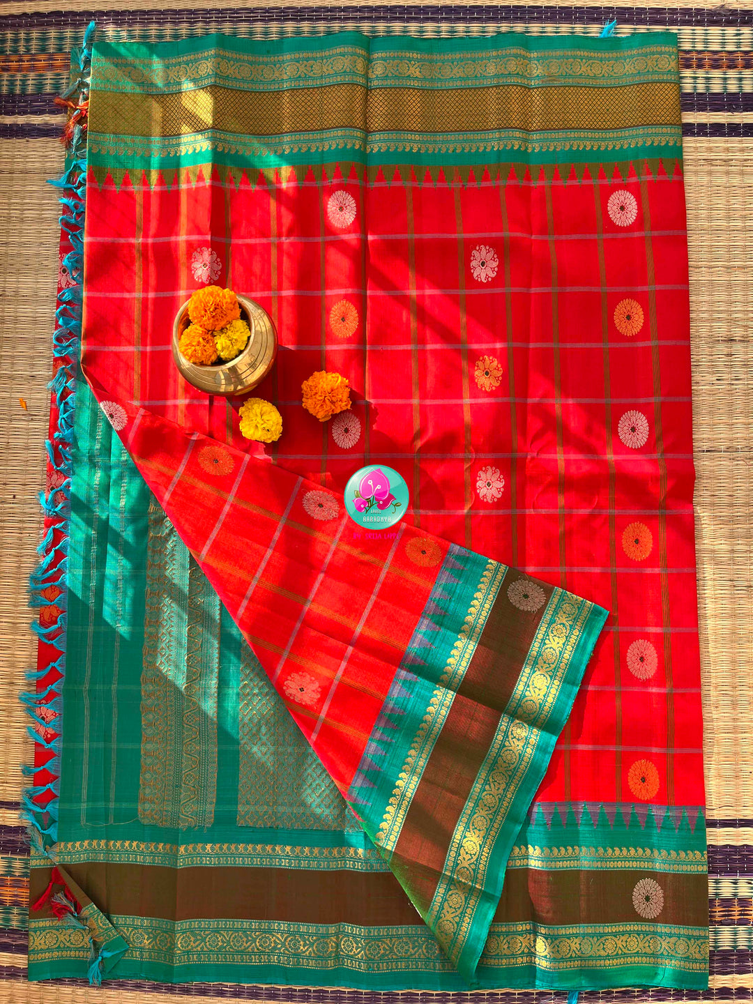 The Crimson Sunrise: Pure Gadwal Handloom Elegance