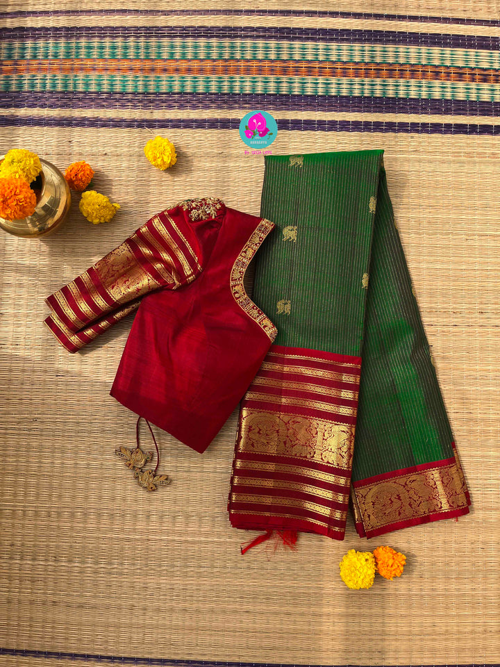 The Eternal Classic: Emerald Green Vaira Oosi Kanchipattu Saree with Grand Crimson Border