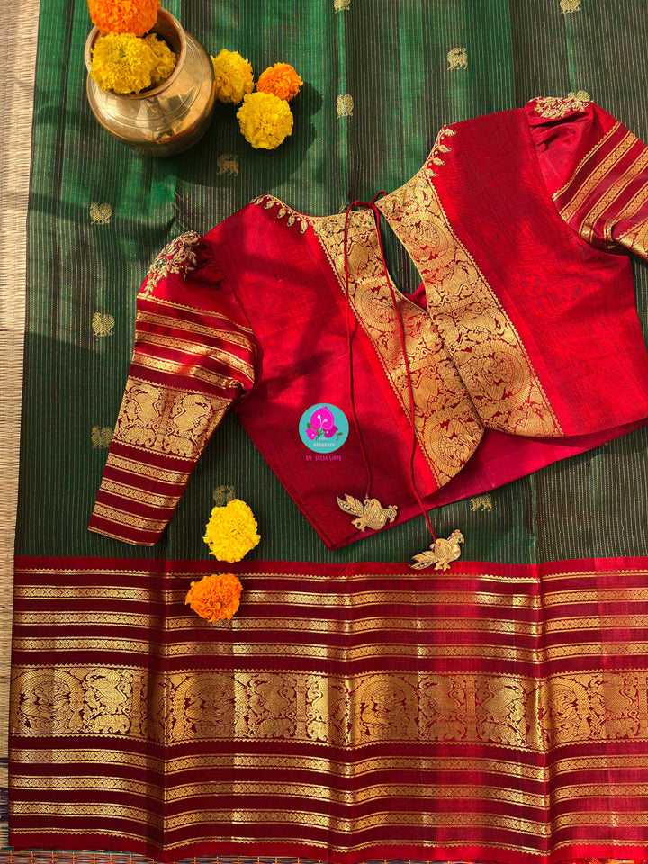 The Eternal Classic: Emerald Green Vaira Oosi Kanchipattu Saree with Grand Crimson Border