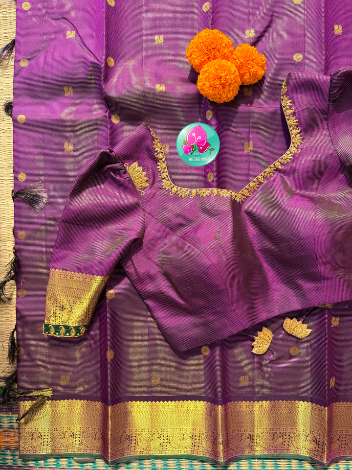 The Sovereign Amethyst: Pure Vaira Oosi Kanchipattu Saree in Unified Purple
