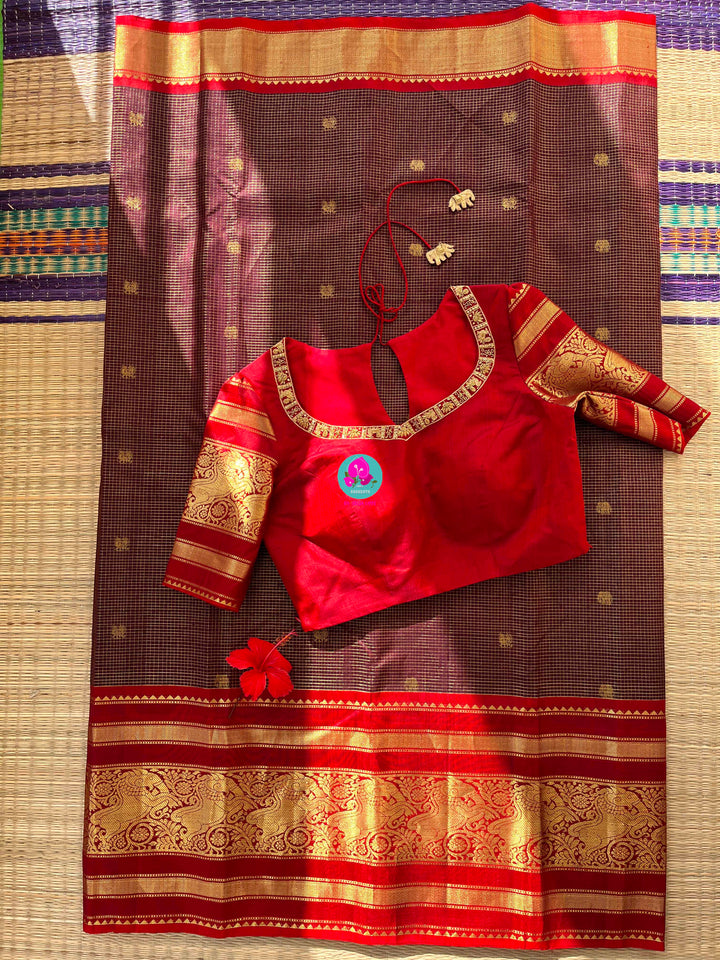 Vintage dark brown Kanchipattu 2g zari traditional red border and red blouse