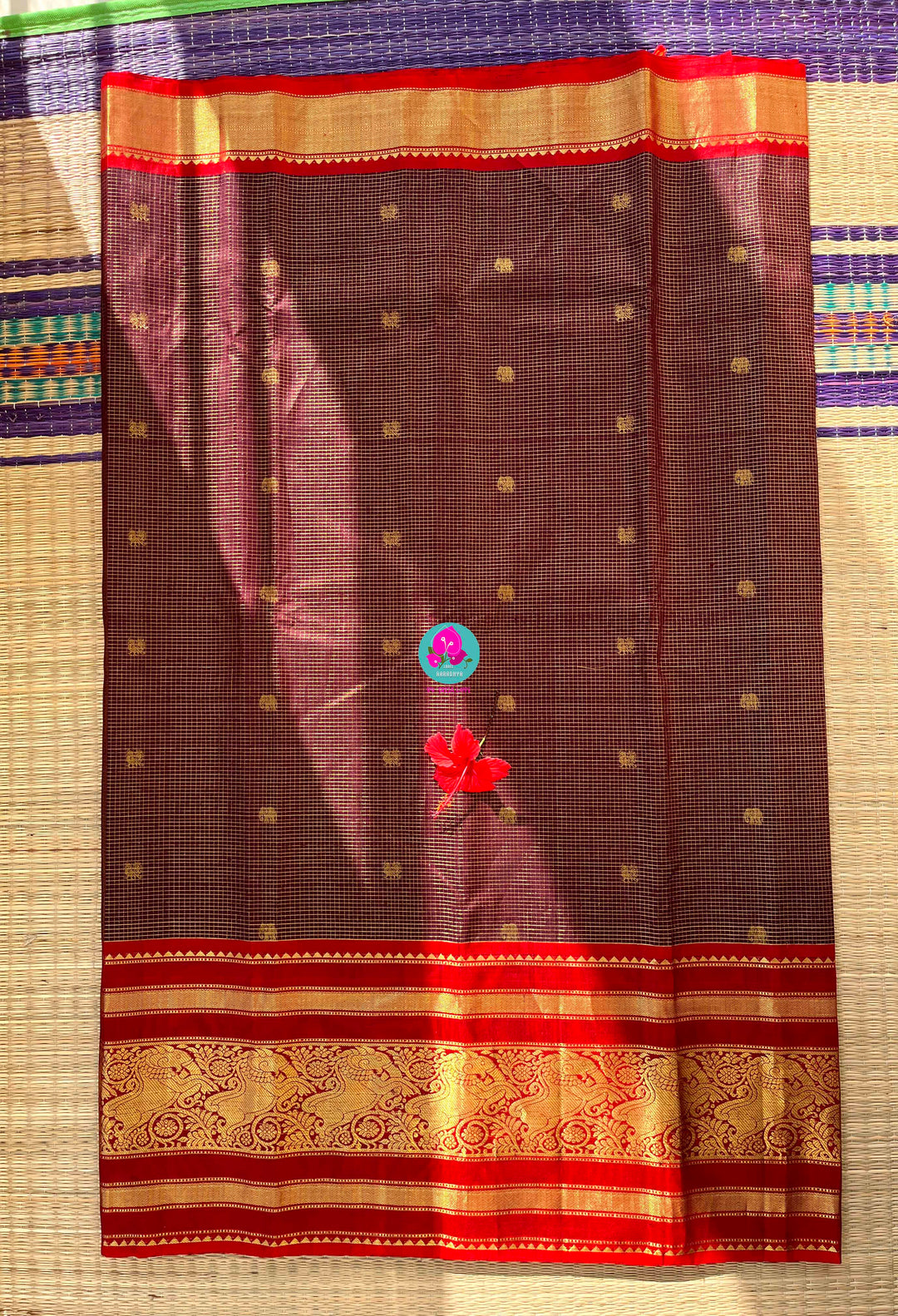 Vintage dark brown Kanchipattu 2g zari traditional red border and red blouse