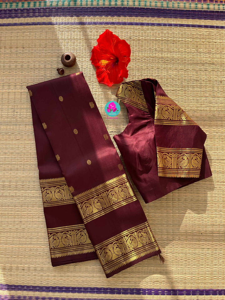 Kanchipuram 2g zari brown vintage saree with gap border and blouse