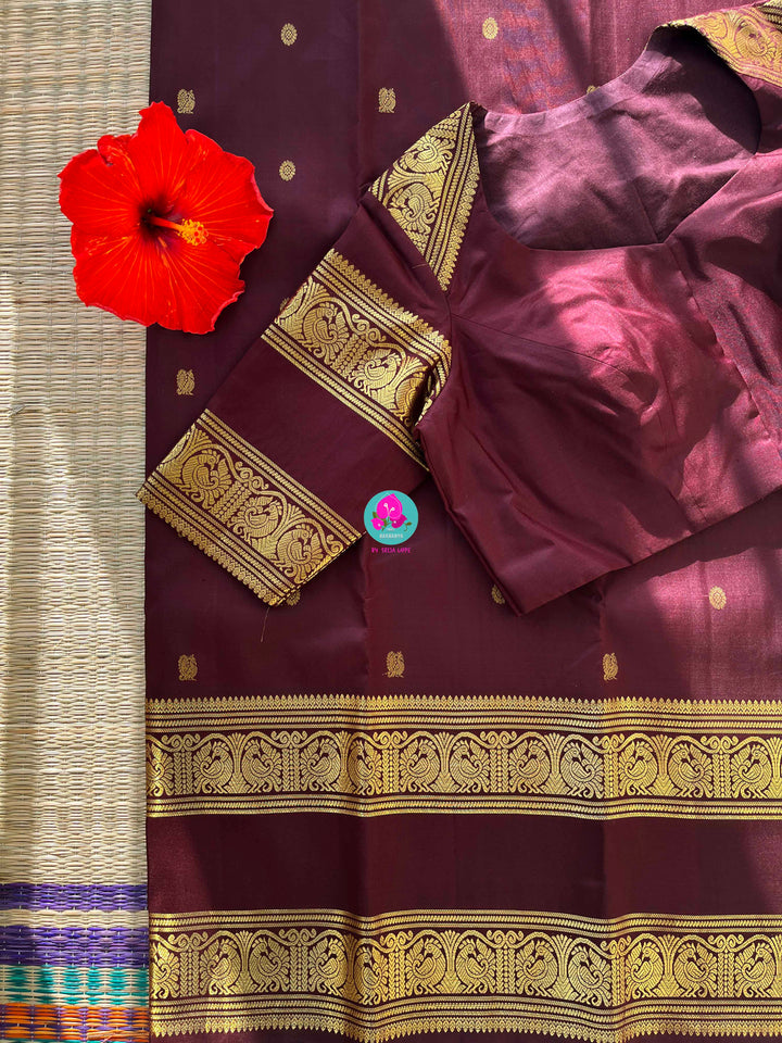 Kanchipuram 2g zari brown vintage saree with gap border and blouse