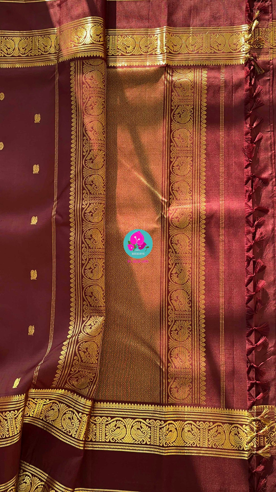 Kanchipuram 2g zari brown vintage saree with gap border and blouse