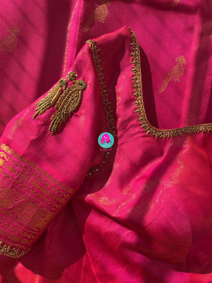 Natu Gulabi Radiance: Vaira Oosi Kanchipattu Saree with Hand-Embroidered Bird Motif Blouse