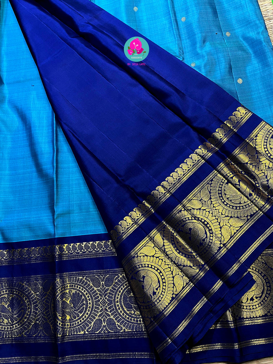 2g zari traditional border in pastel blue with royal blue a classy vintage look