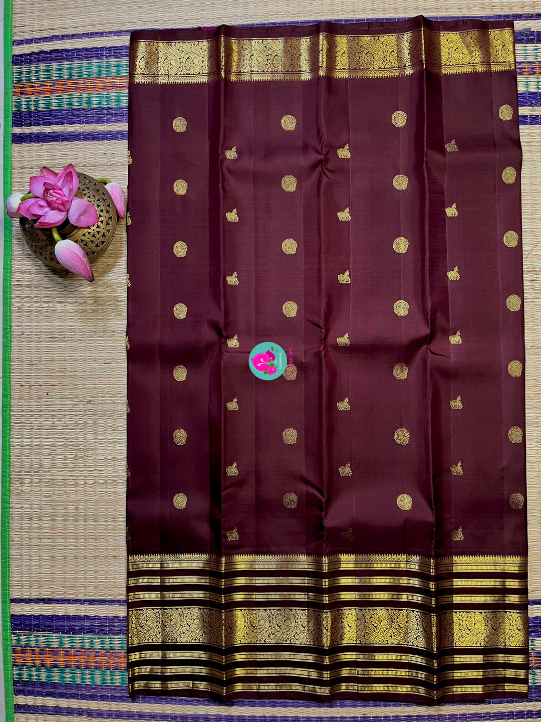 Kanchipuram 2g zari brown vintage saree with big border