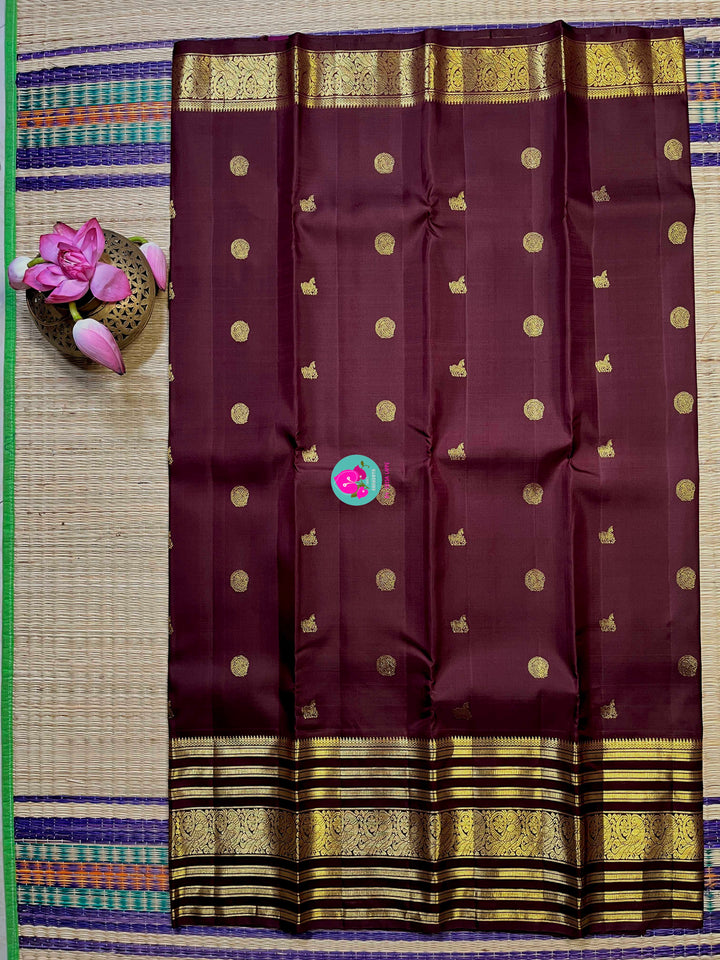Kanchipuram 2g zari brown vintage saree with big border
