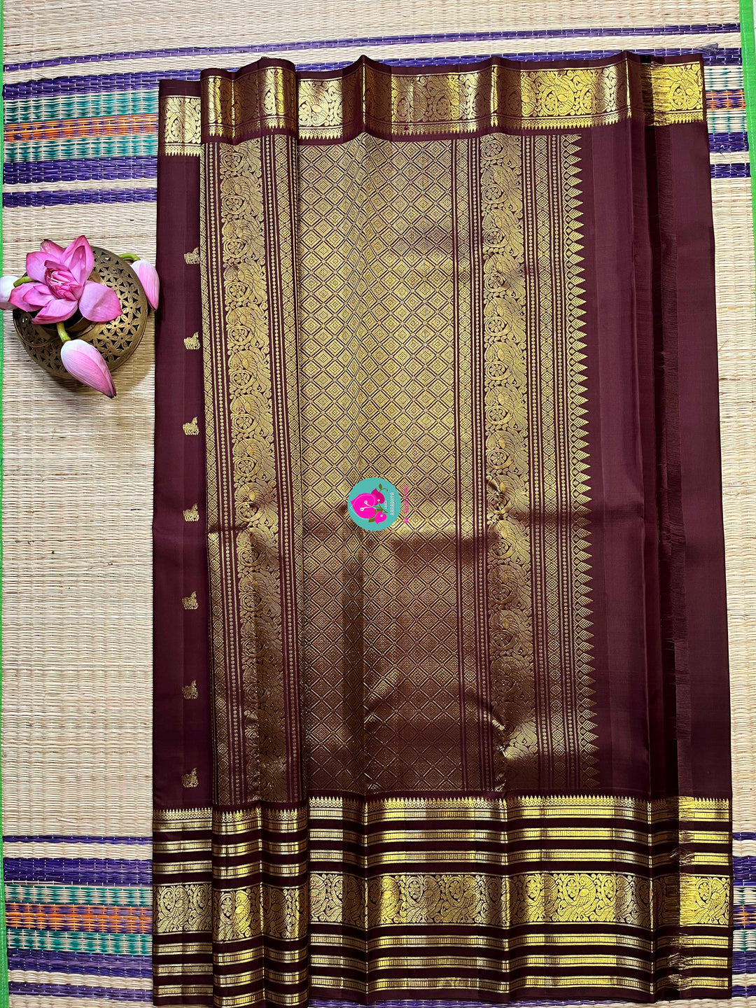 Kanchipuram 2g zari brown vintage saree with big border