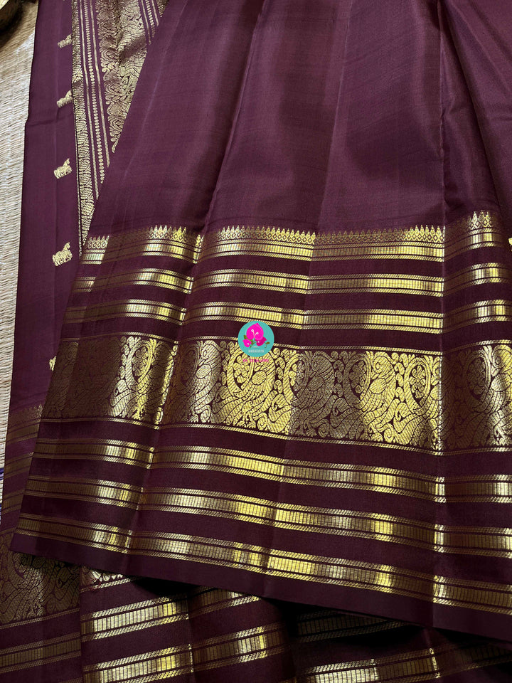 Kanchipuram 2g zari brown vintage saree with big border