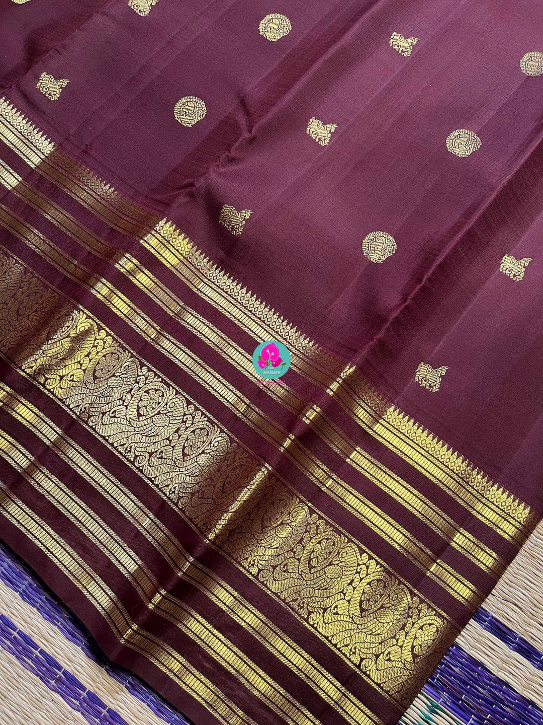 Kanchipuram 2g zari brown vintage saree with big border