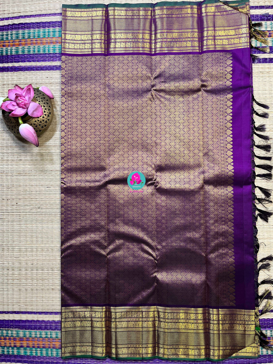 Dark purple with peacock motifs Vaira oosi design, 2G Kanchipuram handloom saree