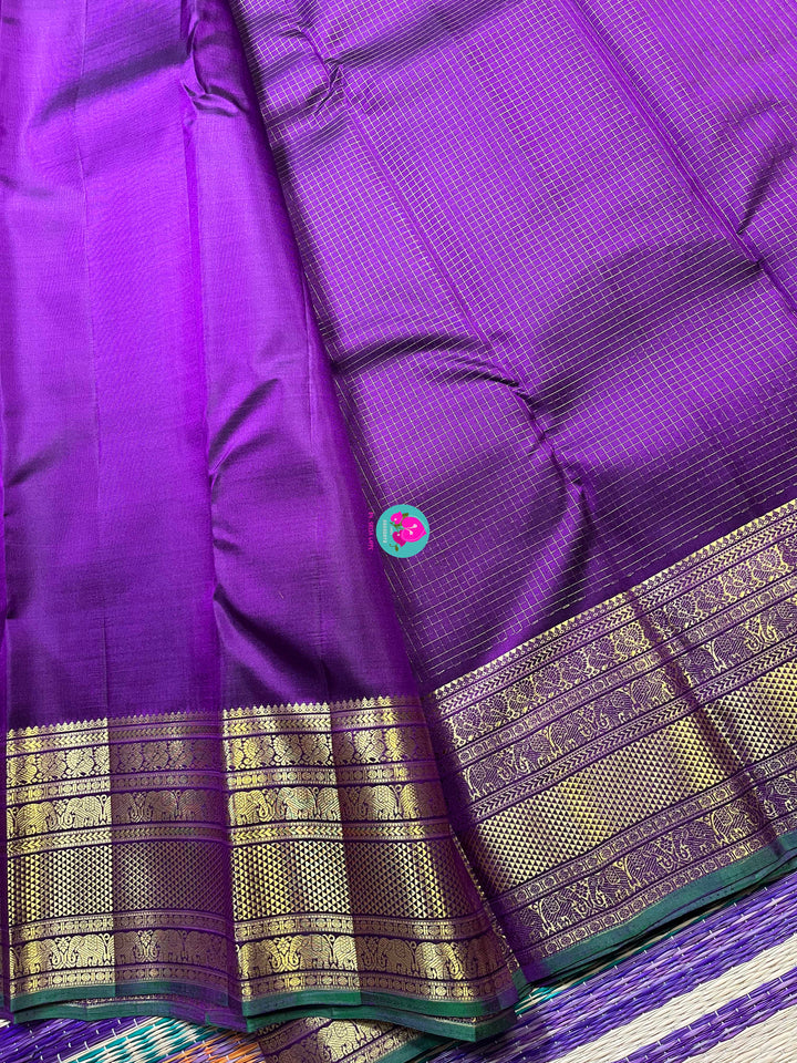 Dark purple with peacock motifs Vaira oosi design, 2G Kanchipuram handloom saree