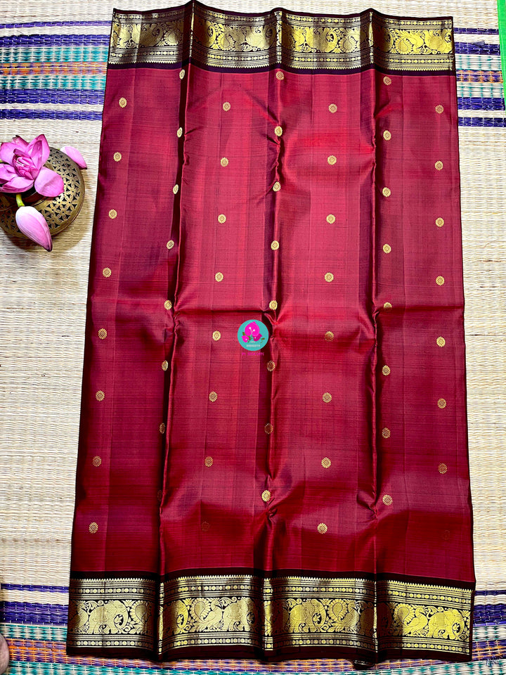 Pure Kanchipattu handloom saree with Beautiful maroon and brown combination