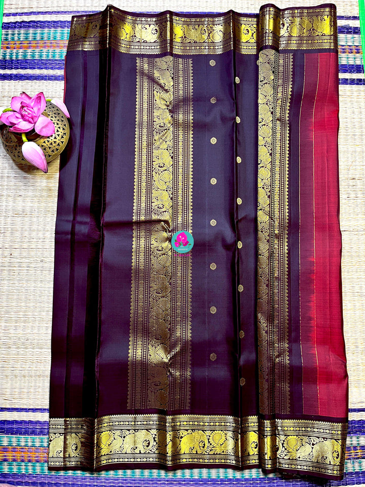 Pure Kanchipattu handloom saree with Beautiful maroon and brown combination