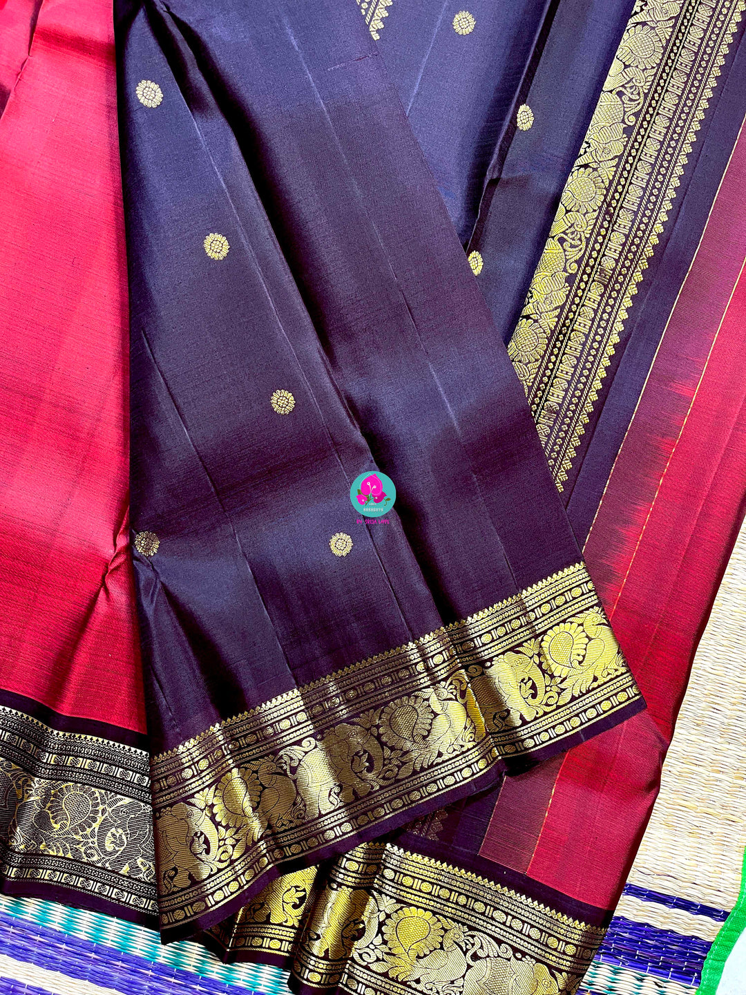 Pure Kanchipattu handloom saree with Beautiful maroon and brown combination