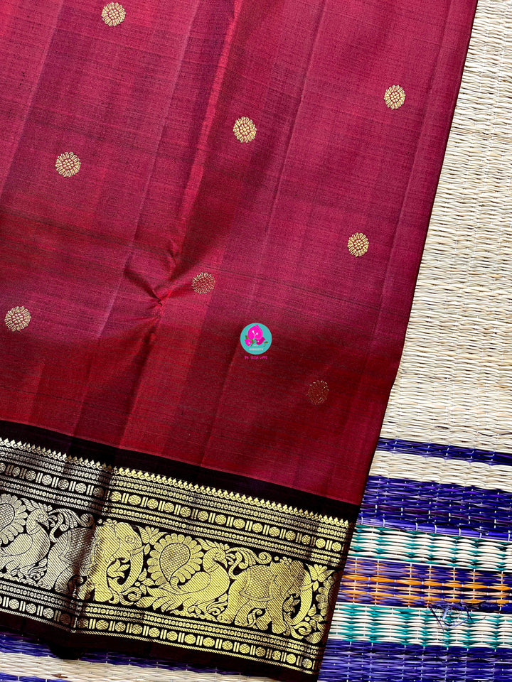 Pure Kanchipattu handloom saree with Beautiful maroon and brown combination