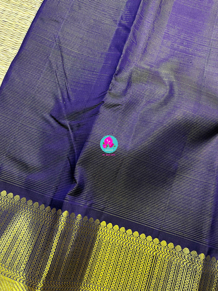 Kanchipattu handloom 1g zari saree with traditional oosi design in blue,