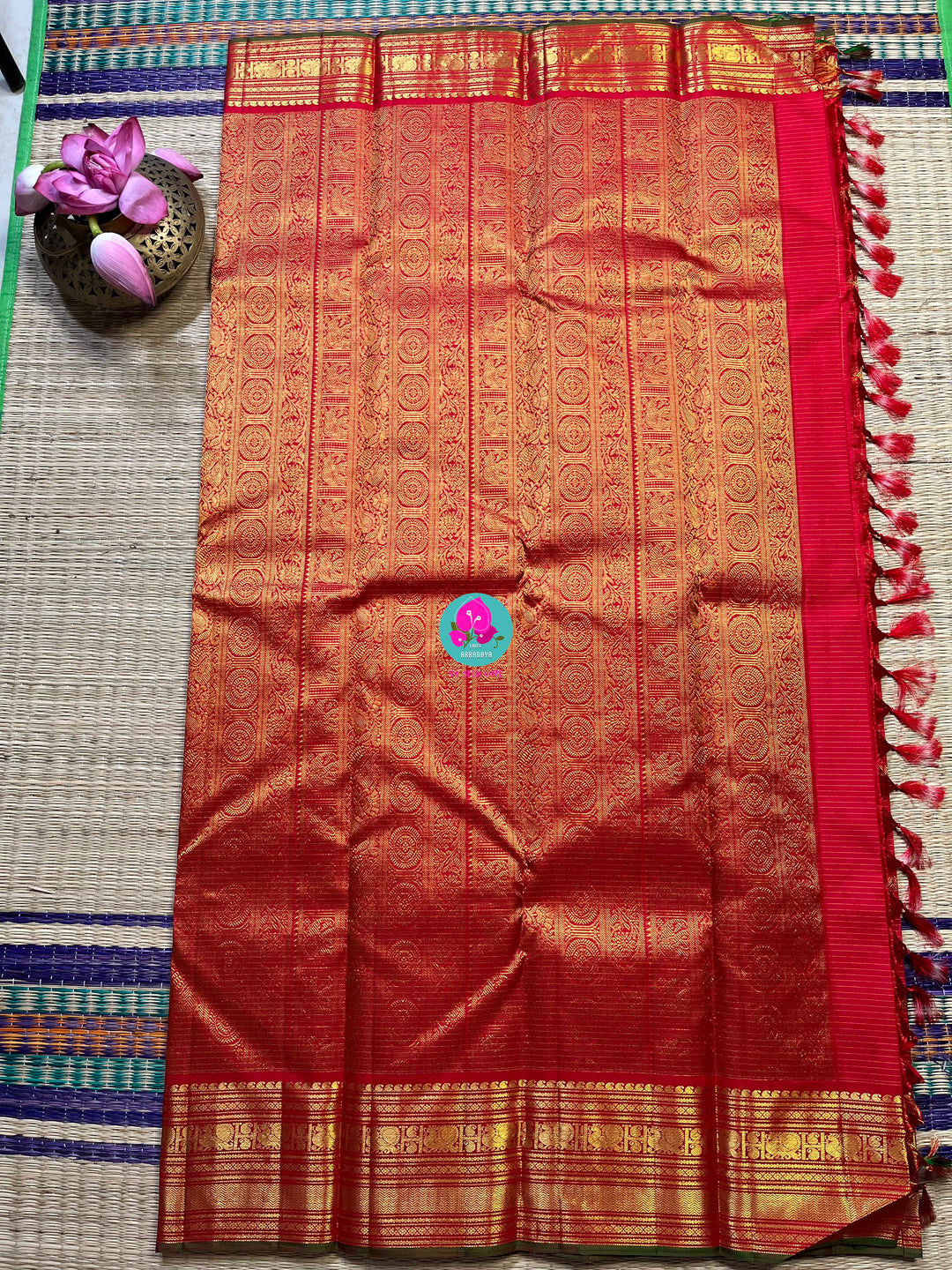 2g zari pure Kanchipattu traditional vaira oosi design on beautiful shade of red with peacock motifs