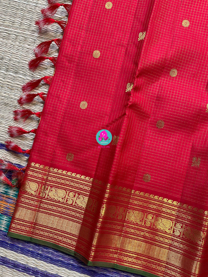 2g zari pure Kanchipattu traditional vaira oosi design on beautiful shade of red with peacock motifs