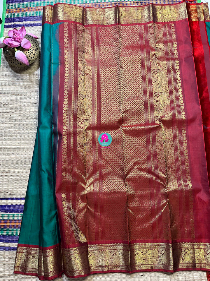 Pure Kanchipattu handloom in peacock green and red