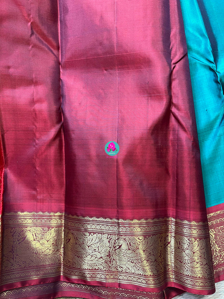 Pure Kanchipattu handloom in peacock green and red