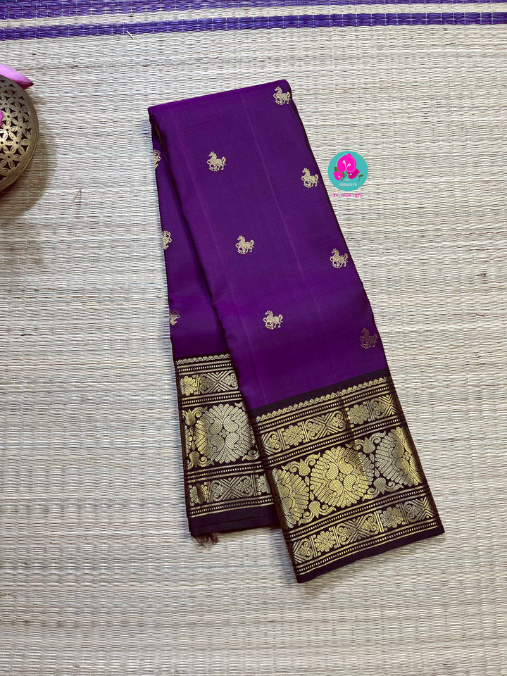 Beautiful purple shaded Kanchipattu Saree with contrast brown border