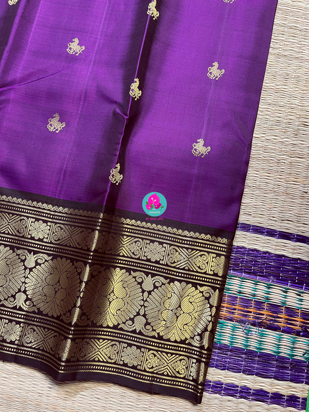Beautiful purple shaded Kanchipattu Saree with contrast brown border