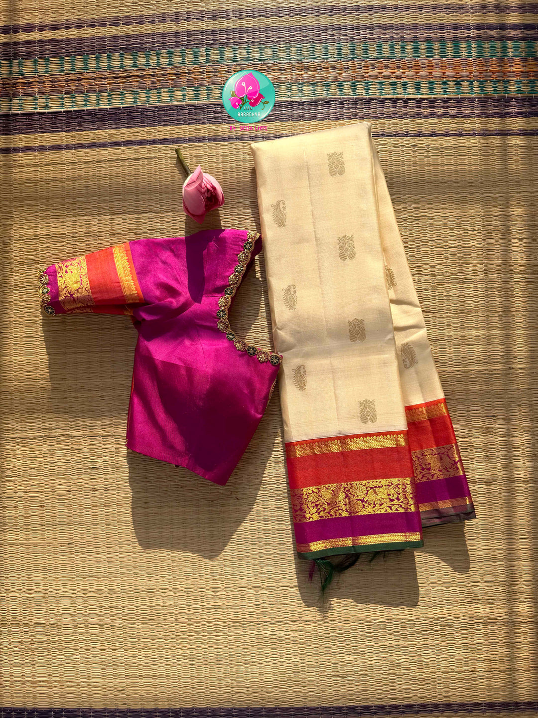 Celestial Ivory: The Pure Handloom Kanjivaram with Surya-Chandrulu Artistry