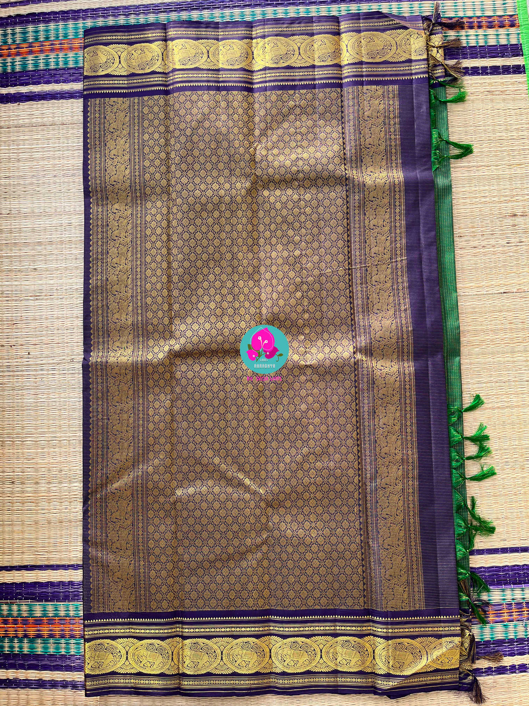 2g zari contrast traditional vintage border with vaira oosi checks butta