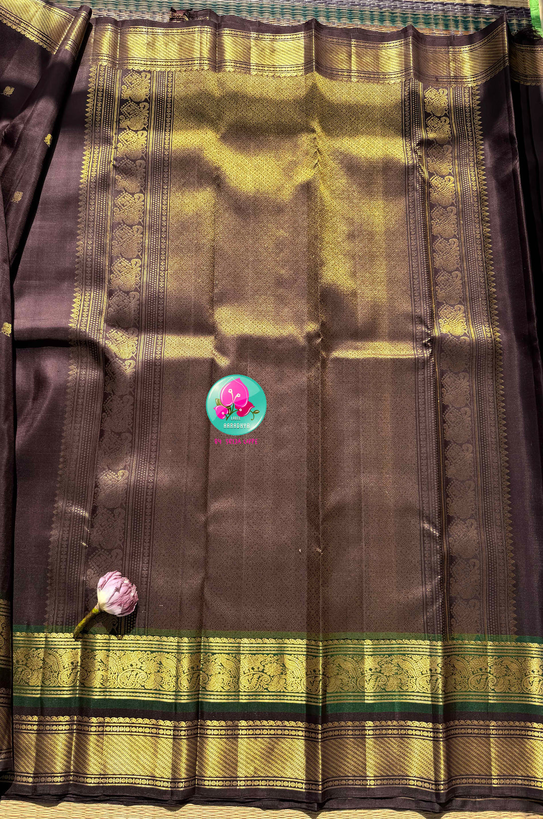 Earth & Emerald: The Trendy Brown & Tanjore Fusion Kanjeevaram