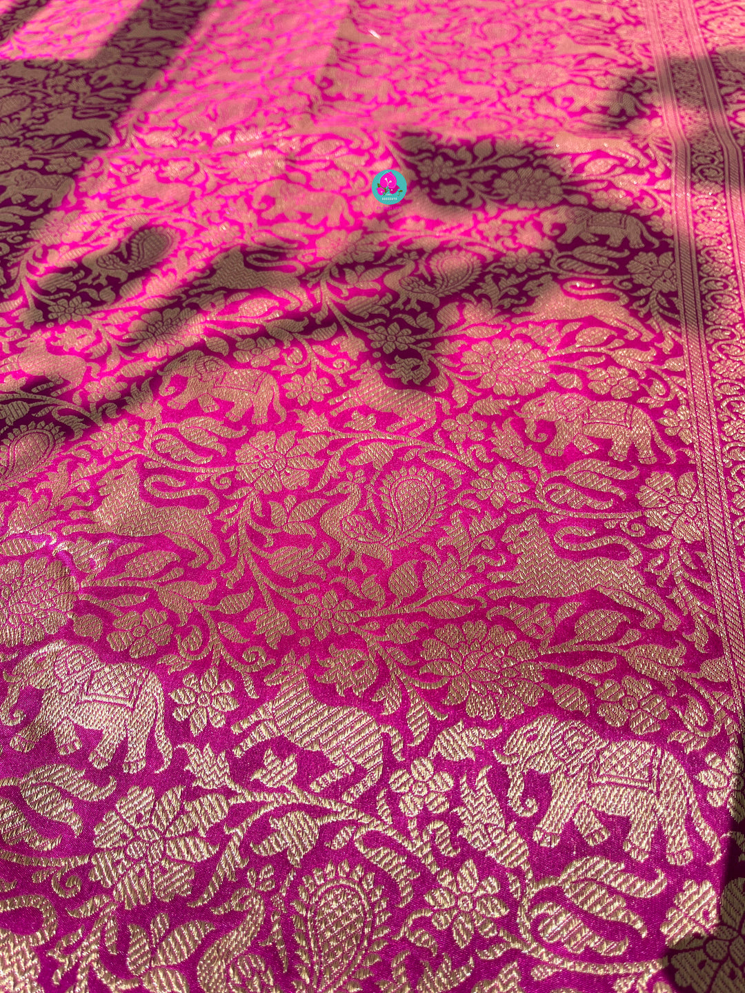 Banarasi Silk Saree with Vintage Shikarga Design - Magenta