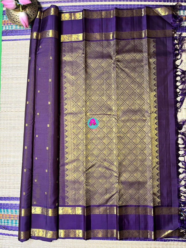 Vaira oosi pure Kanchipattu gap border with peacock motifs in purple