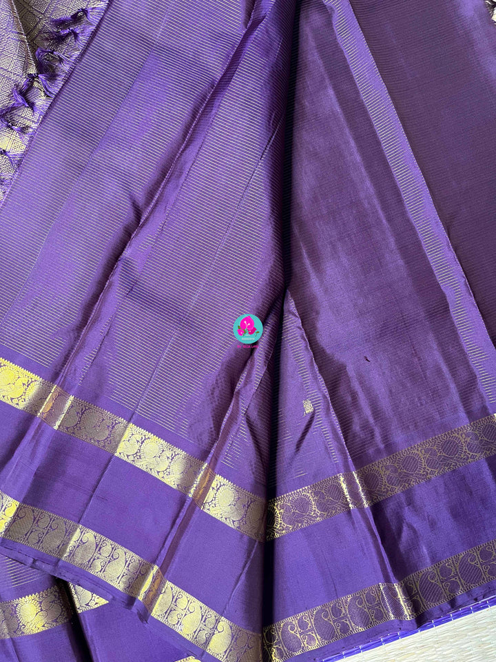 Vaira oosi pure Kanchipattu gap border with peacock motifs in purple